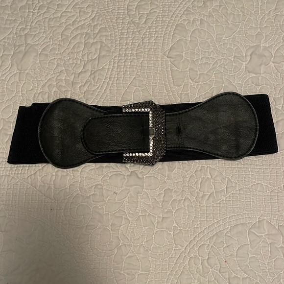 Black Rhinestone Statement Belt with Large Buckle - Picture 1 of 12
